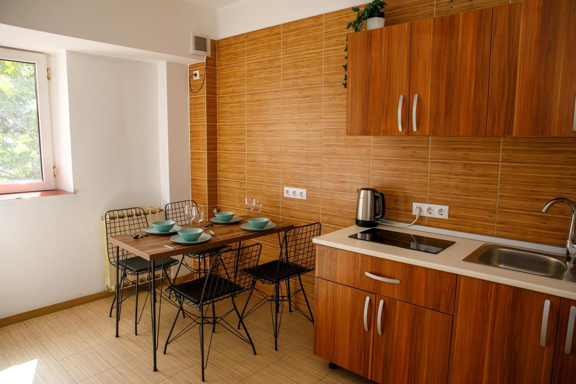 Color Apartments Corneliu Coposu No3 Bucureşti Eksteriør bilde